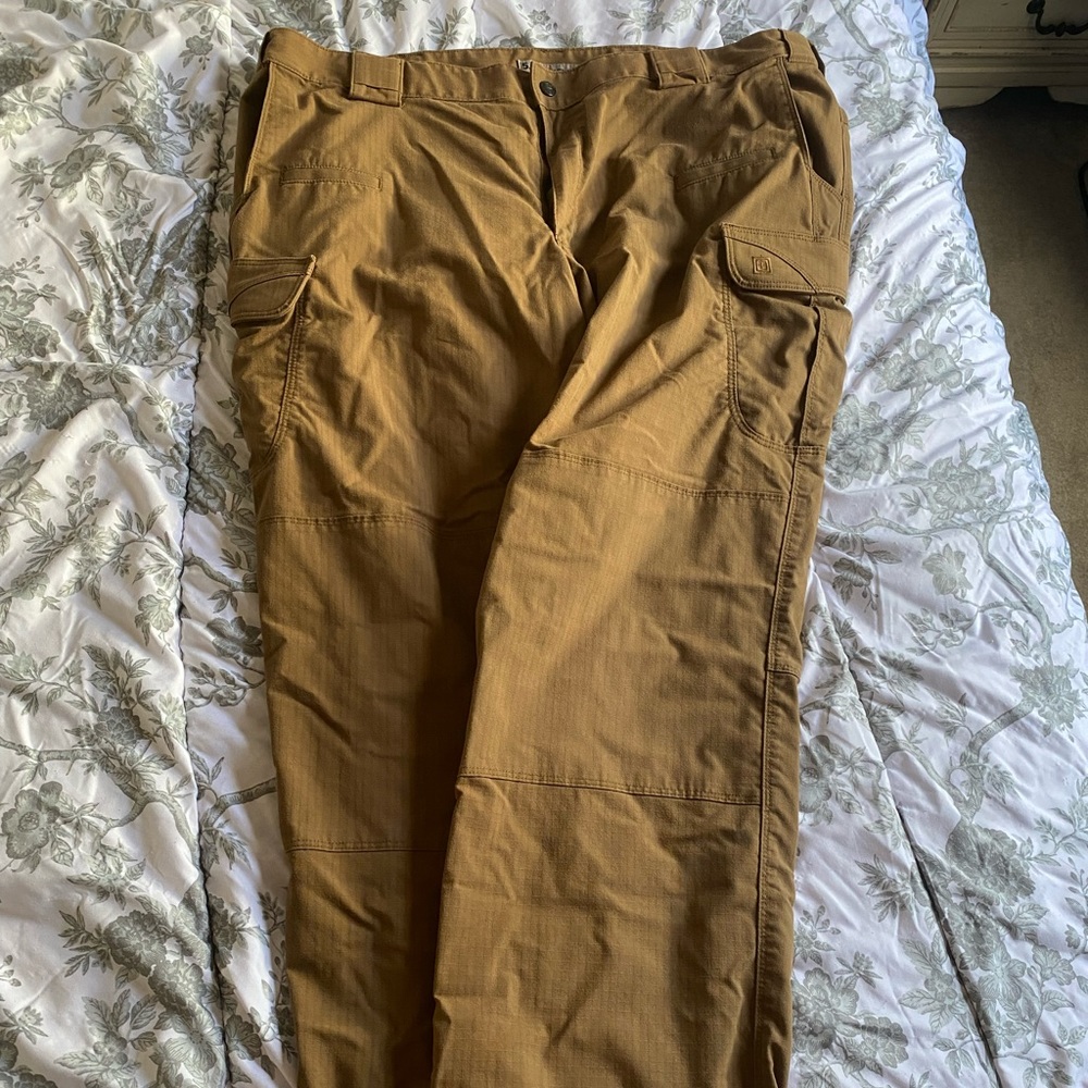 Men’s 5.11 stretch tactical cargo pants